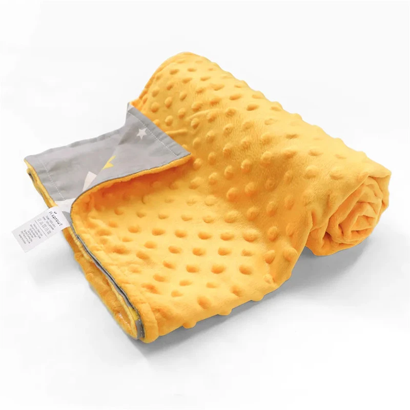 Minky Dot filt för present